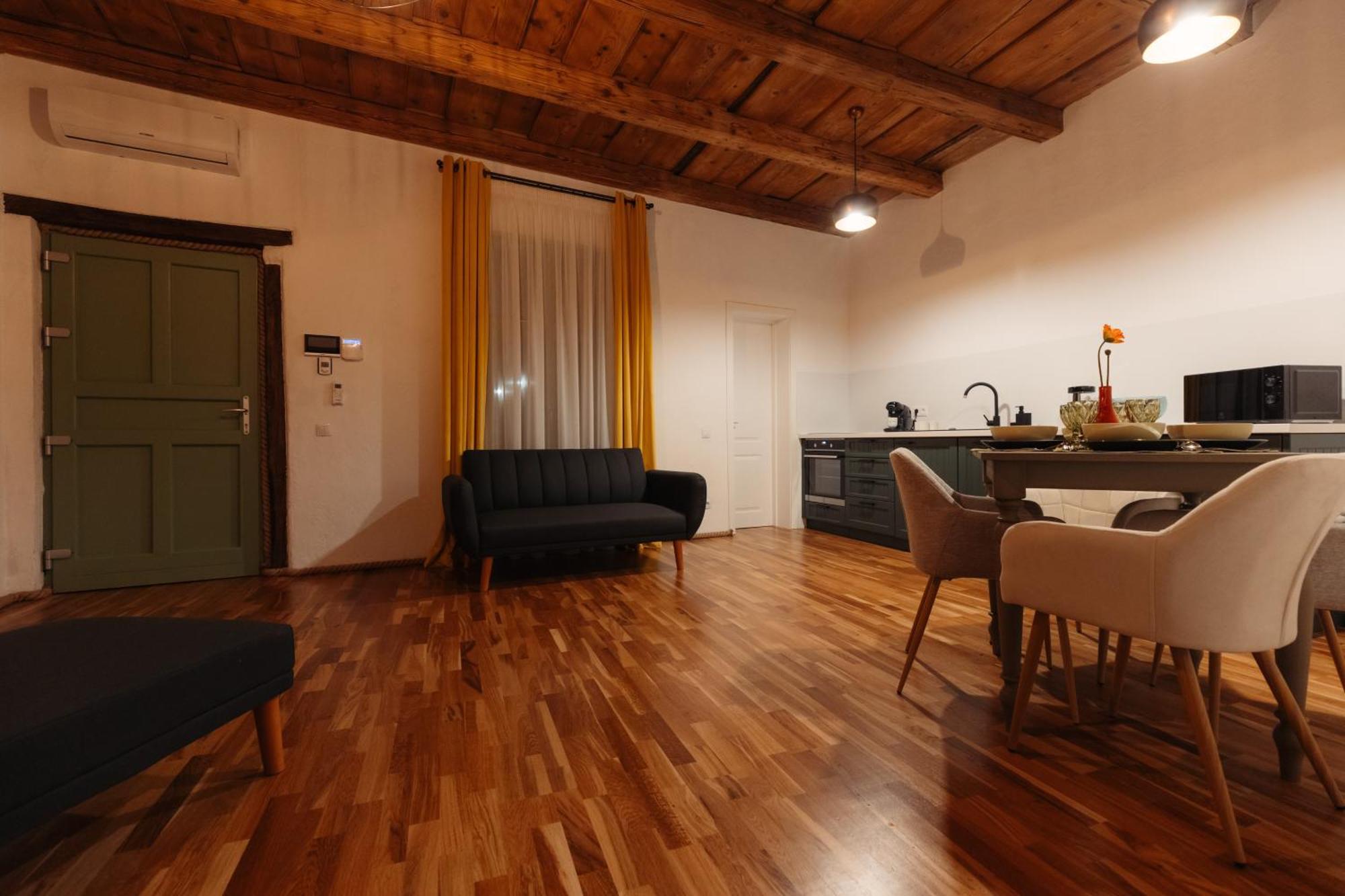 Casa 1901 Aparthotel Baia Mare Exterior photo